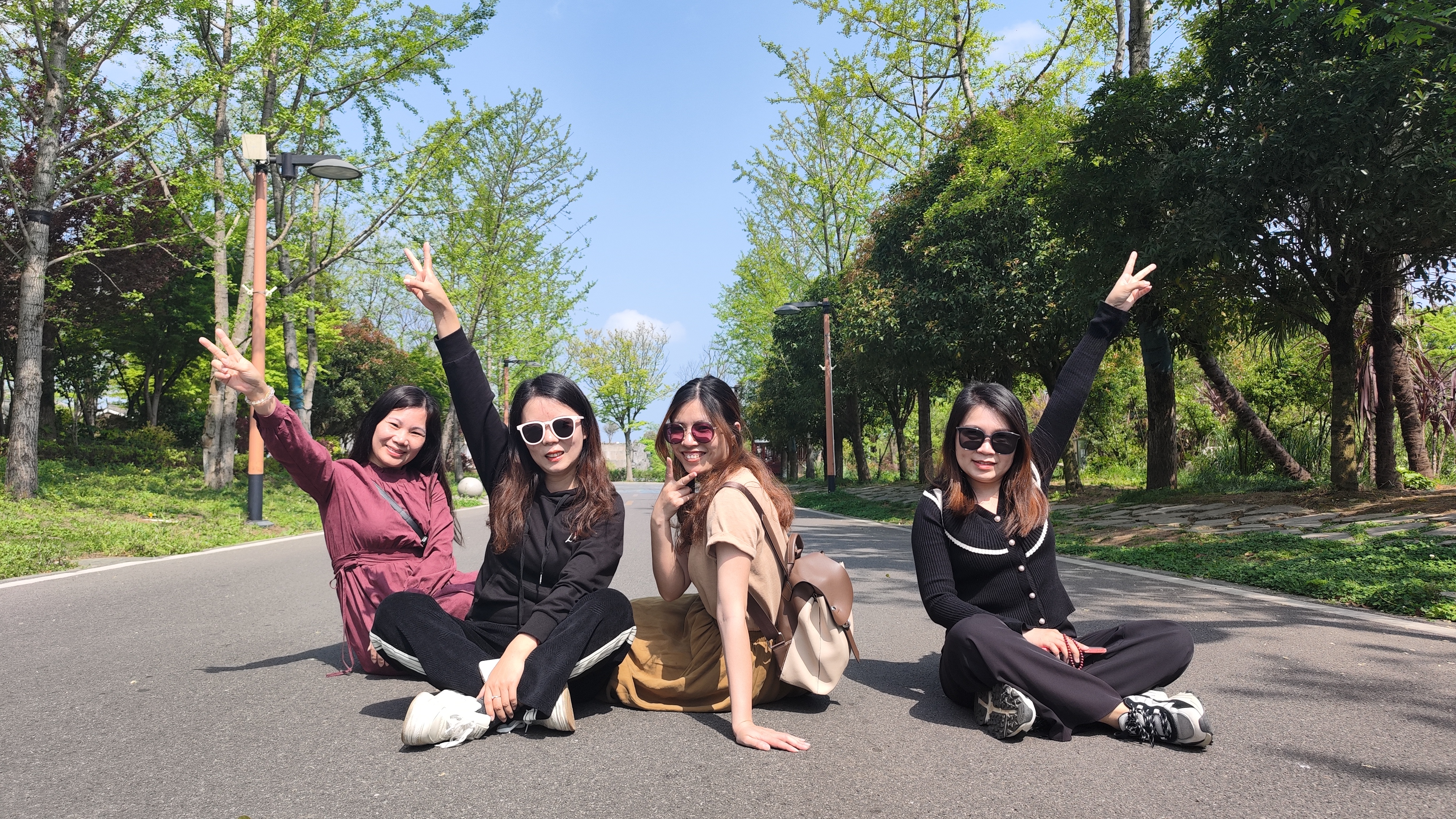 九游会市场部【一起拼 一定赢】贵州旅游记